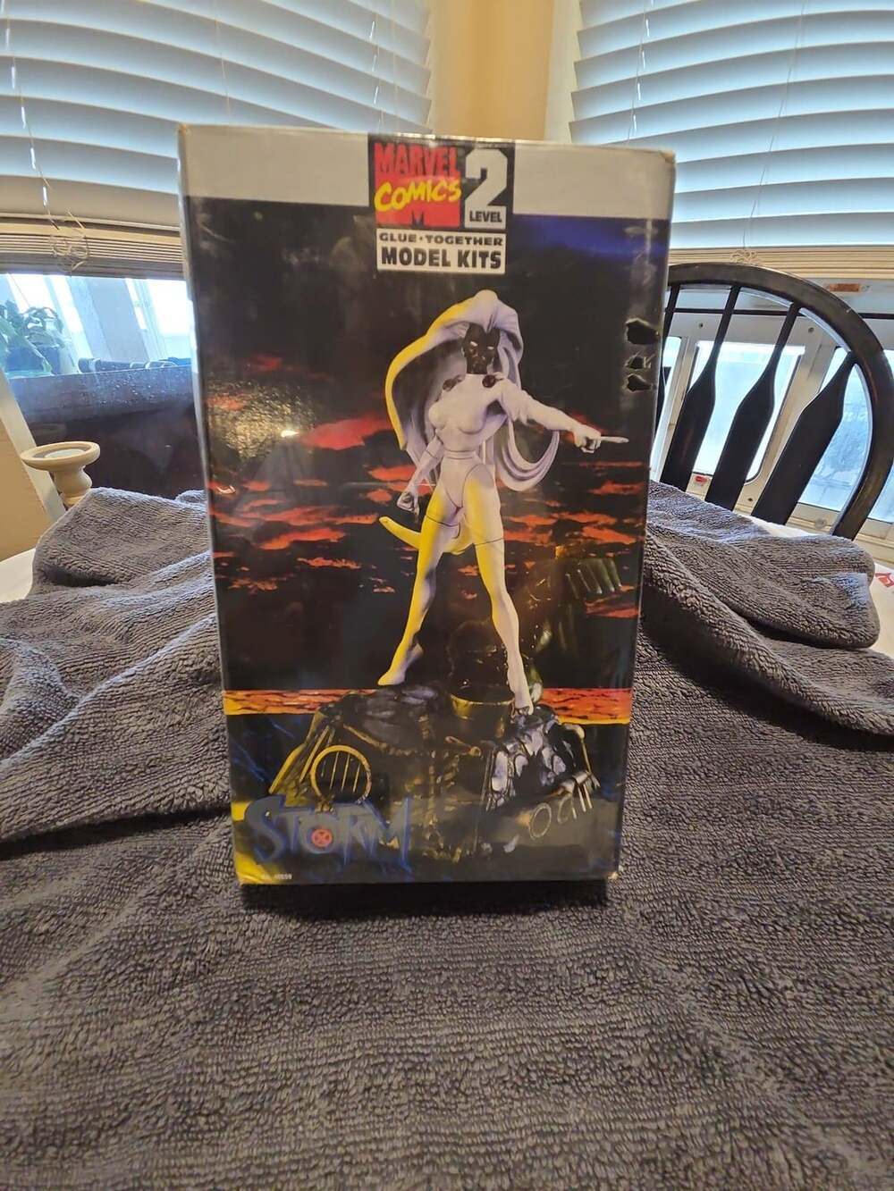 Toy Biz Marvel Comics Storm Level 2 Glue-Together Model Kit